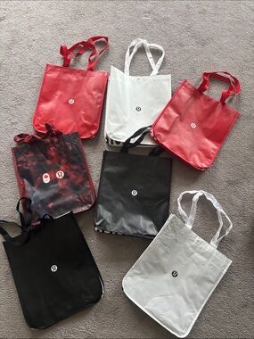 Lululemon reusable big tote bags